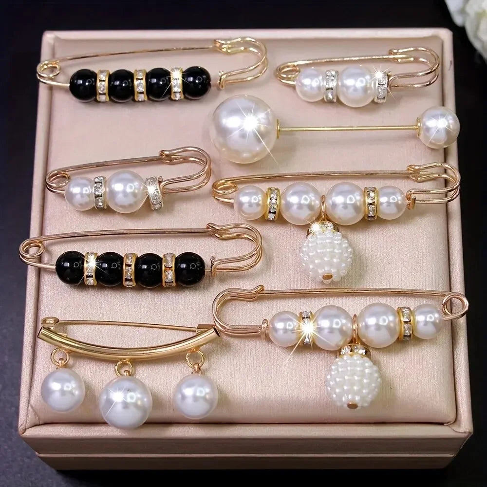 Vérissé - Pearl and Gem Brooch Pin Set